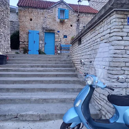 Sara&noa Holiday home Maslinica